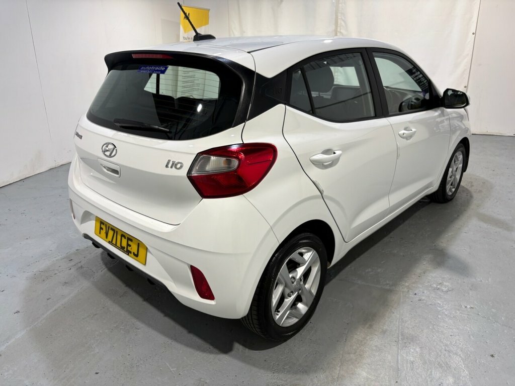 Hyundai I10 1L Se Connect White #2