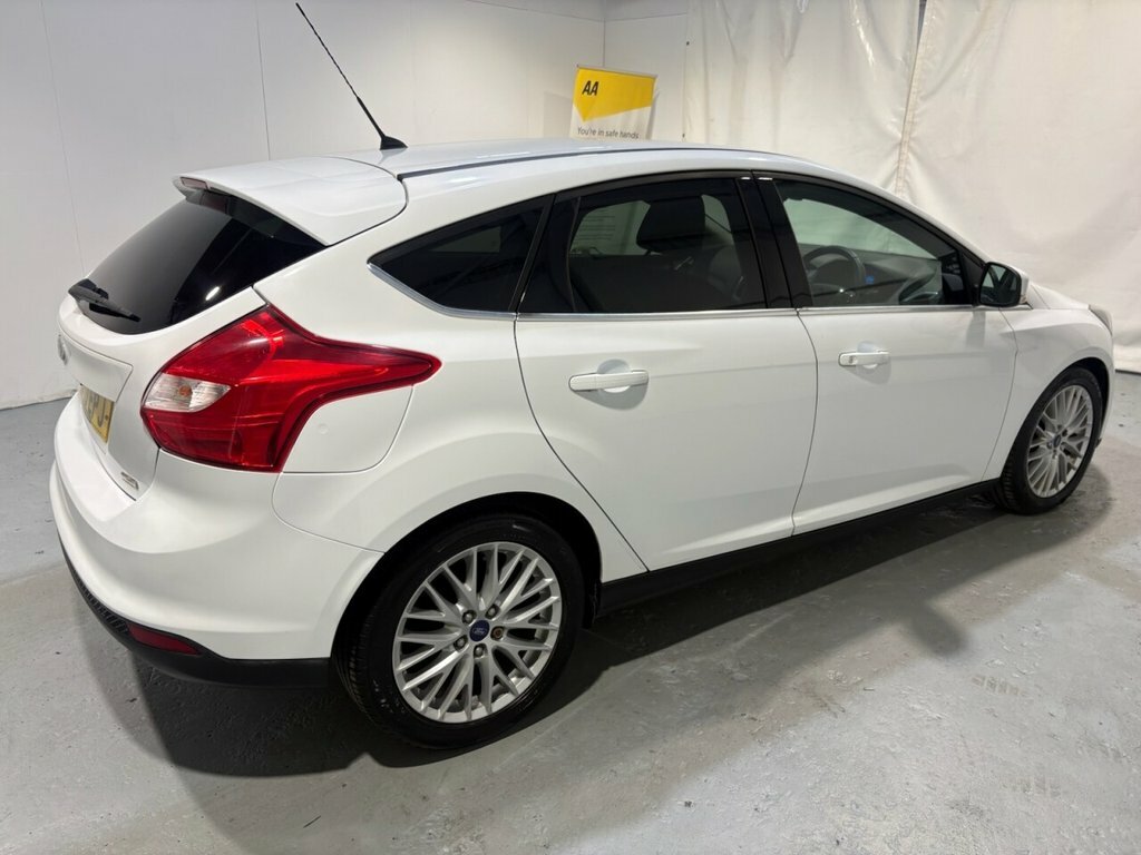 Ford Focus 1L Zetec SF13EPJ White #2