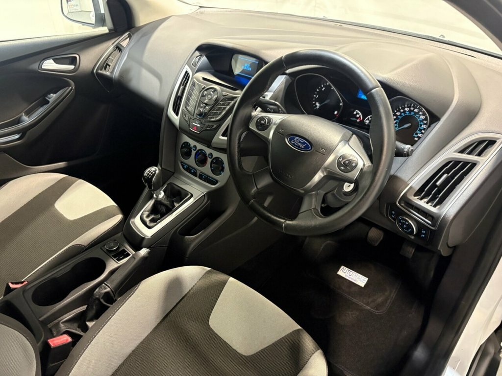 Ford Focus 1L Zetec SF13EPJ White #3