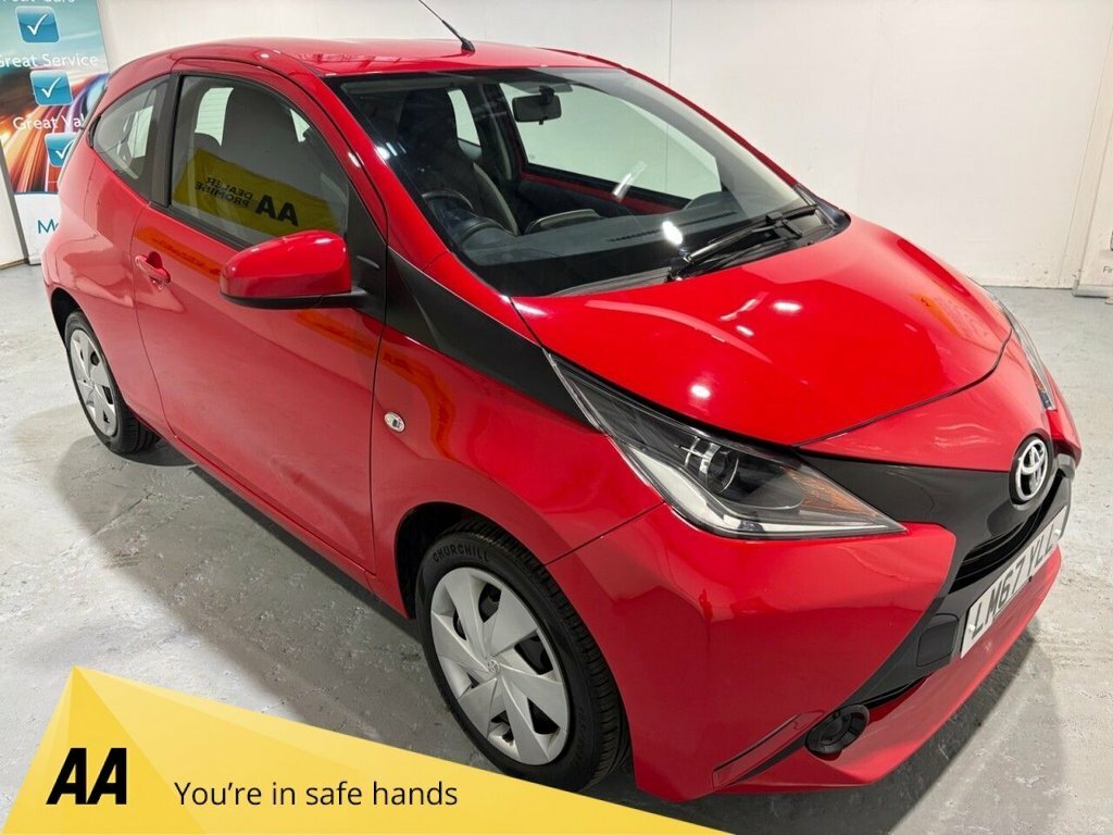 Toyota Aygo 1L X-play Red