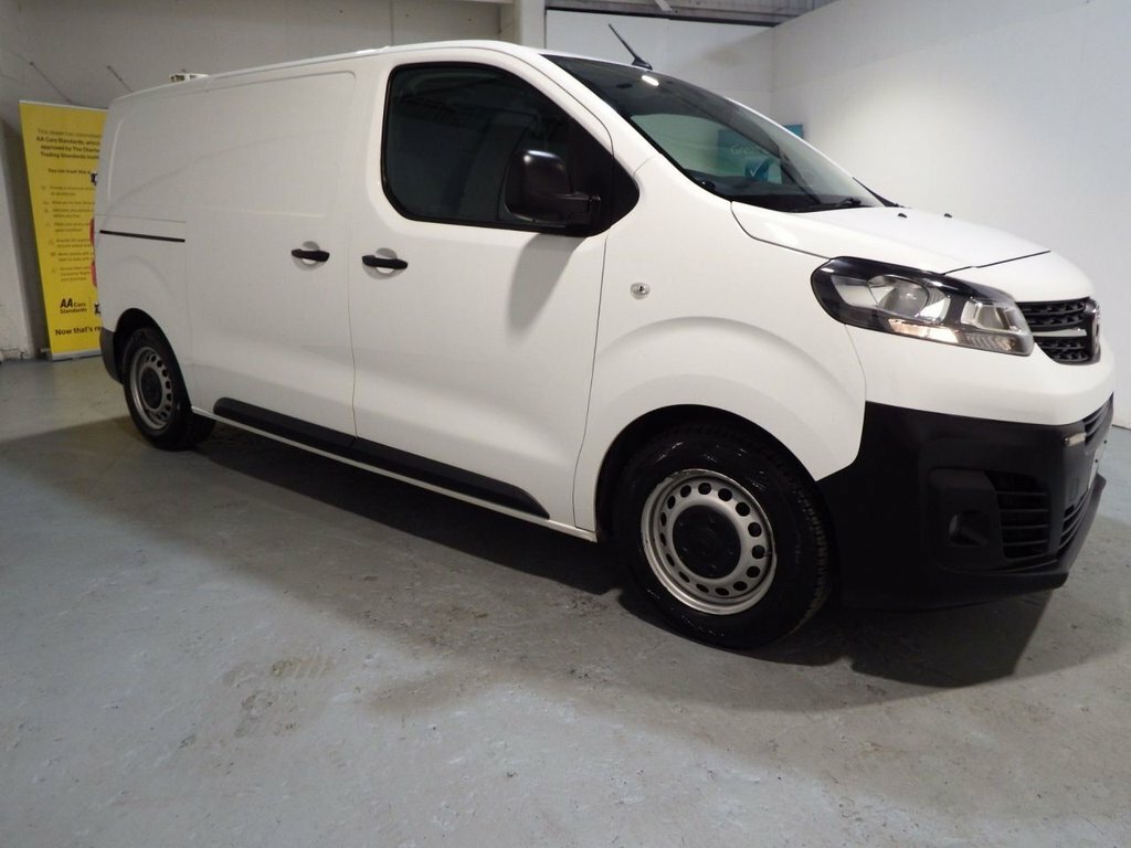 Vauxhall Vivaro 1.5L Dynamic 6Dr White #3