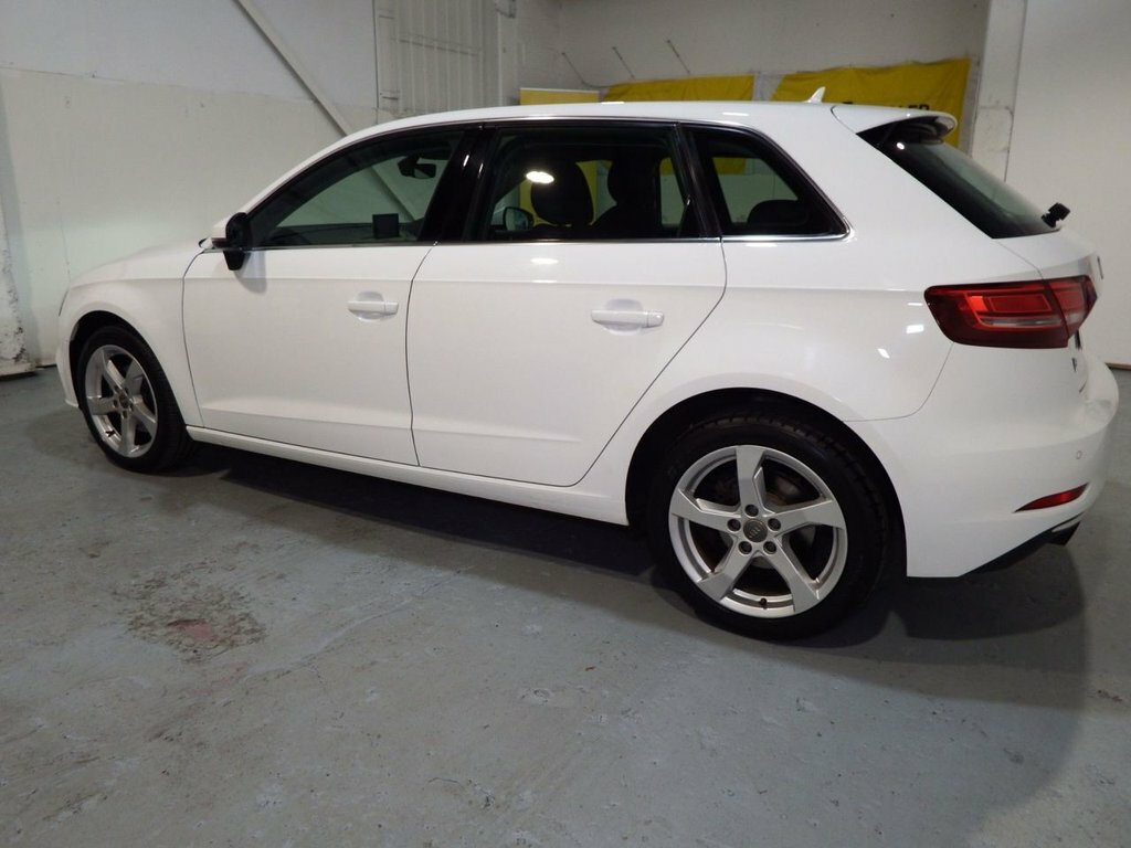 Audi A3 1L Sport White #3