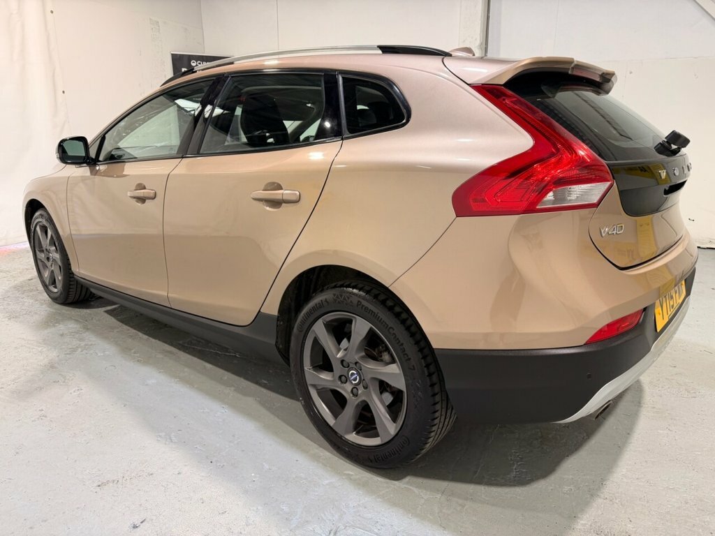 Volvo V40 Cross Country 2L Lux Nav Brown #3