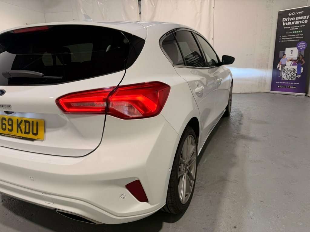Ford Focus 1.5L Vignale YM69KDU White #5