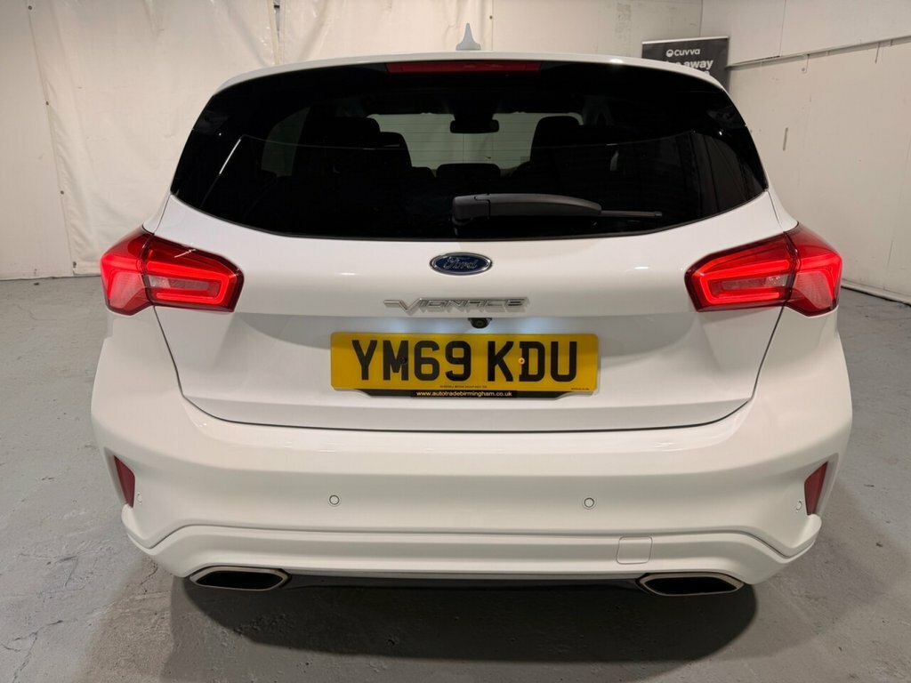Ford Focus 1.5L Vignale YM69KDU White #4