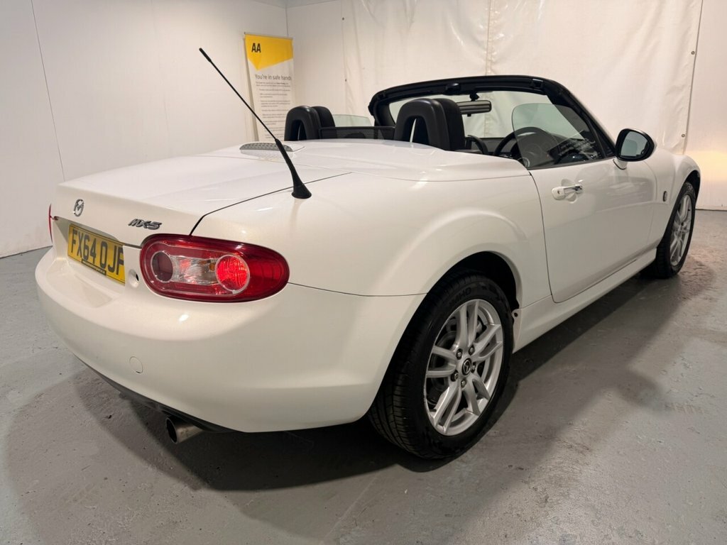 Mazda MX-5 1.8L Se White #4
