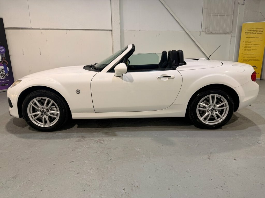 Mazda MX-5 1.8L Se White #2