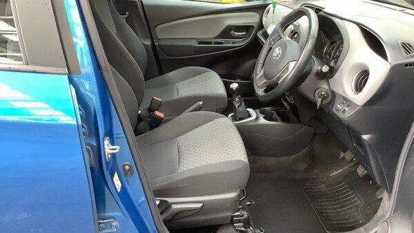 Toyota Yaris 1L Icon Blue #5