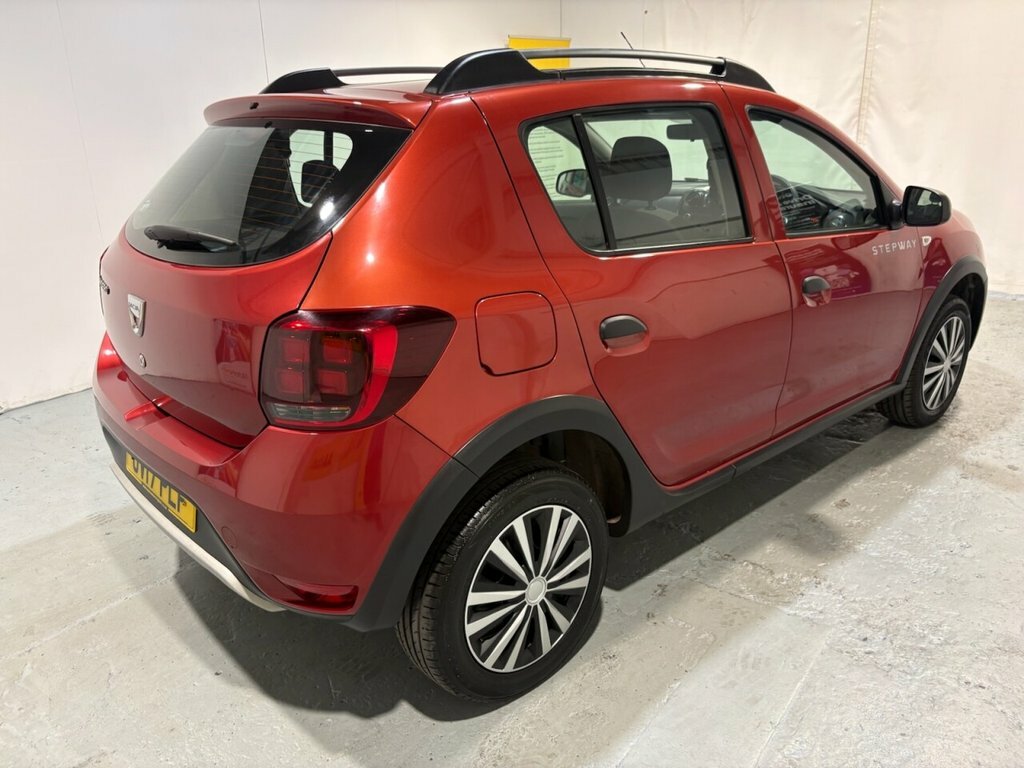 Dacia Sandero Stepway 1.5L Ambiance Red #2