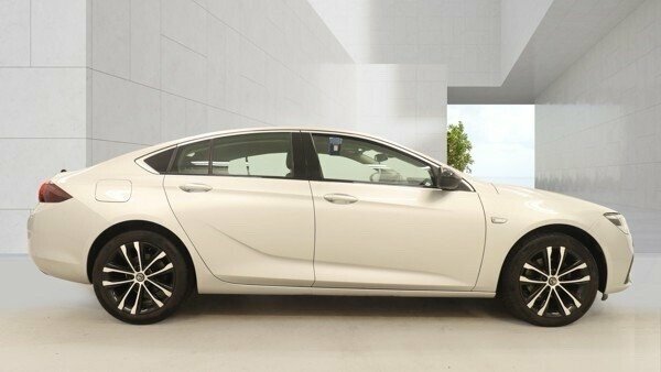 Vauxhall Insignia 1.5L Design Silver #3