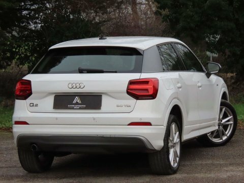 Audi Q2 1.6 Tdi 30 CA70EHW White #5