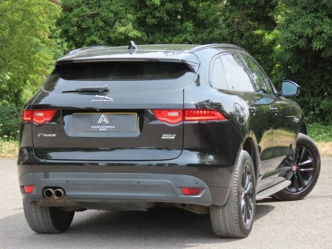 Jaguar F-Pace 2.0 D180 R-sport Black #4