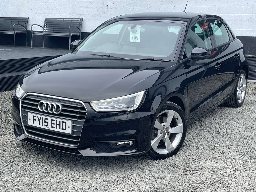 Audi A1 1.4 Tfsi Sport Sportback S Tronic Euro 5 Ss Red #3