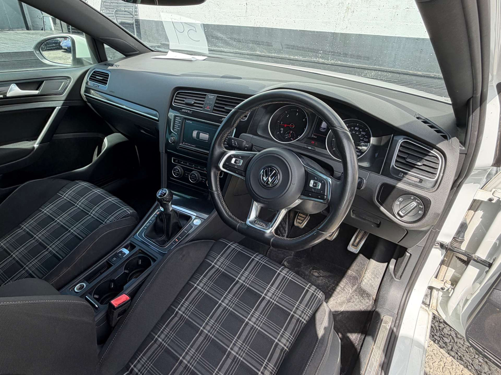 Volkswagen Golf 2.0 Tsi Gti Clubsport 40 Dsg Black #17