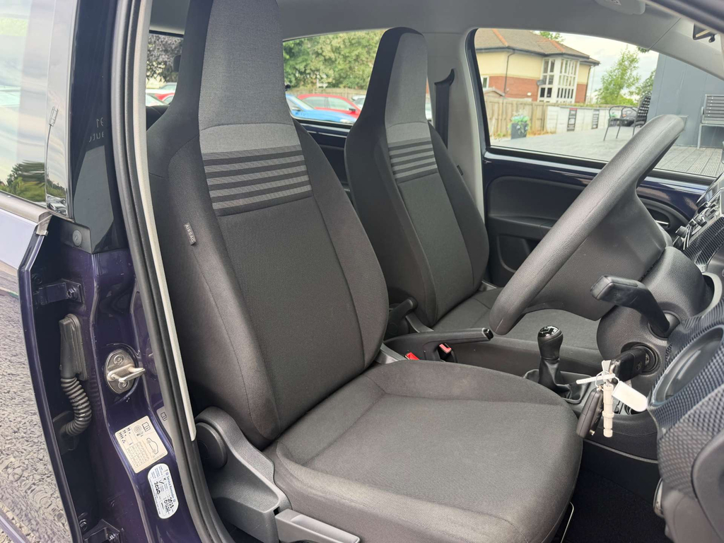 Volkswagen Up 1.0 Tsi 90 High Up Black Contrast Roof Blue #18