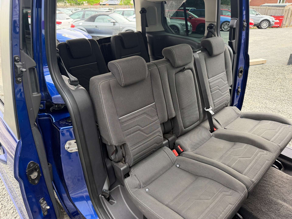 Ford Grand Tourneo Connect Tdci Titanium Black #18