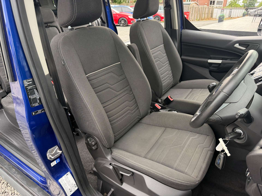 Ford Grand Tourneo Connect Tdci Titanium Black #22