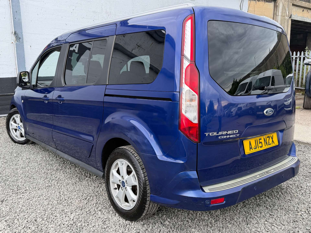 Ford Grand Tourneo Connect Tdci Titanium Black #8