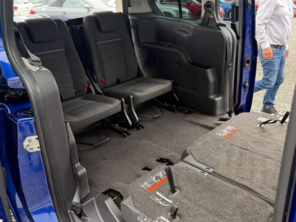 Ford Grand Tourneo Connect Tdci Titanium Black #15