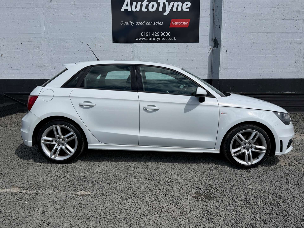 Audi A1 1.2 Tfsi Sport Sportback Euro 5 Blue #4