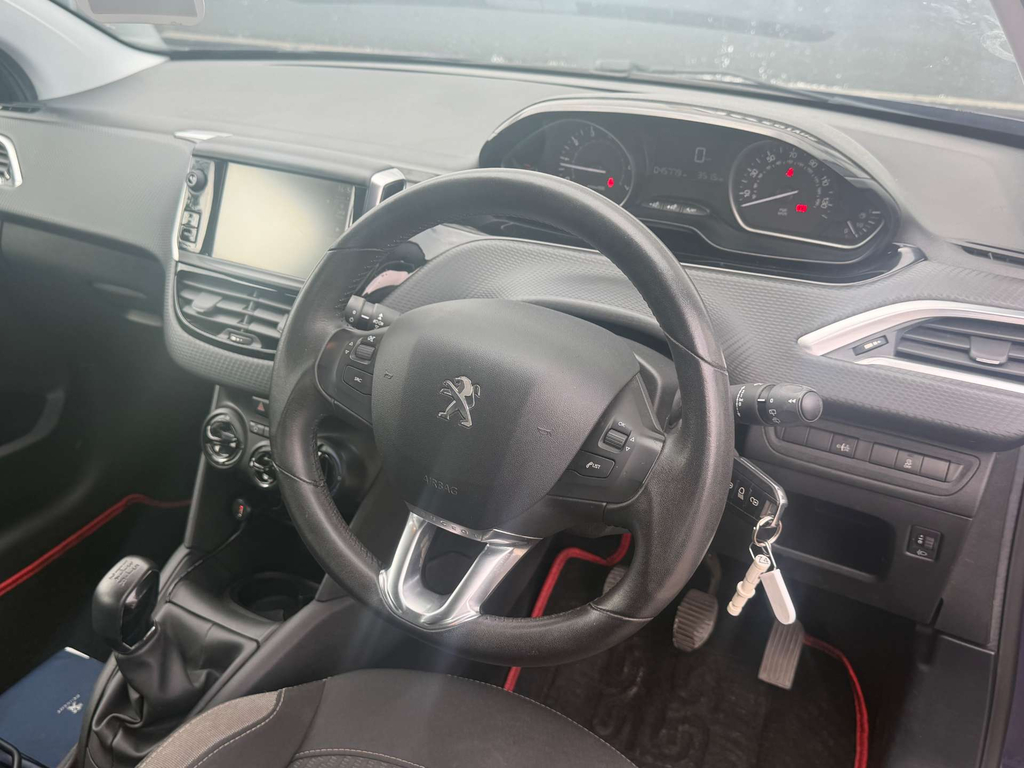 Peugeot 208 Active Silver #17