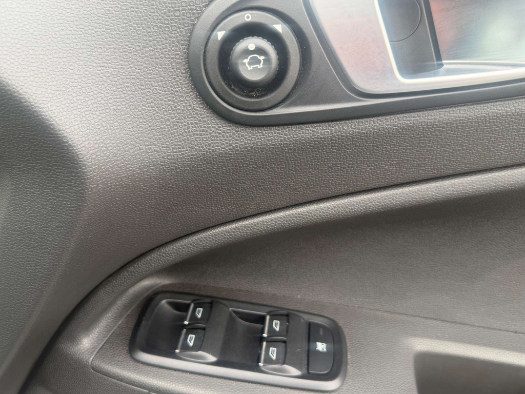 Ford Ecosport Titanium White #19