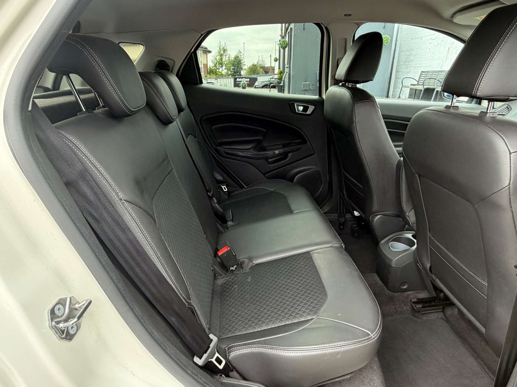 Ford Ecosport Titanium White #16