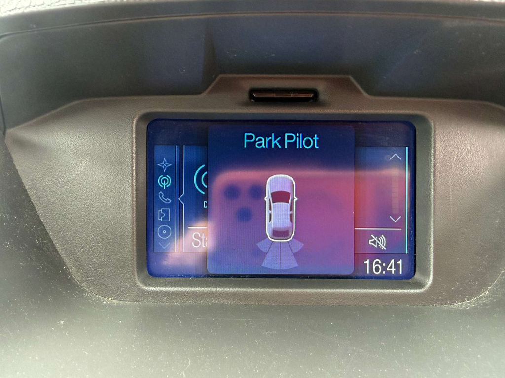 Ford Ecosport Titanium White #24