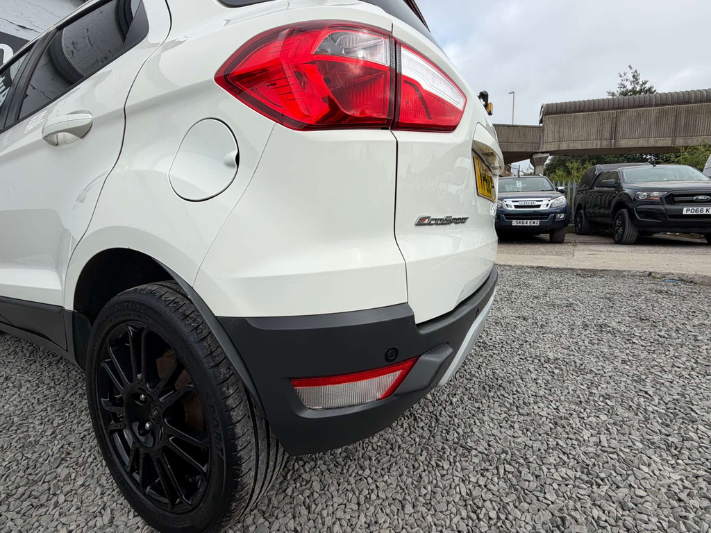Ford Ecosport Titanium White #9