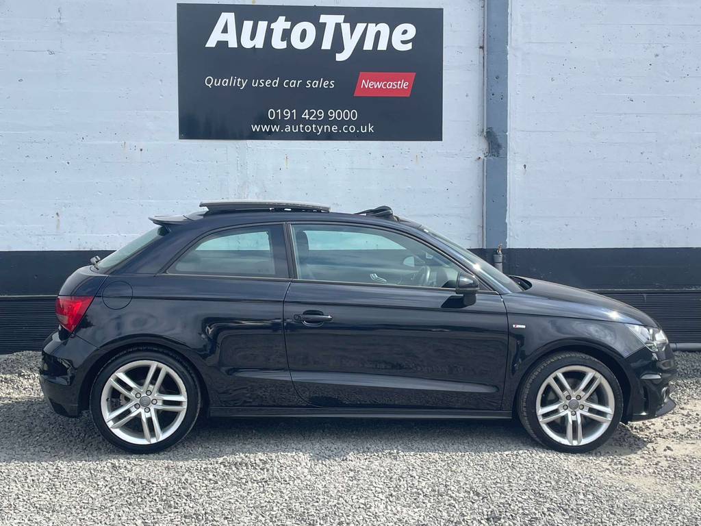 Audi A1 Tfsi Sport White #5