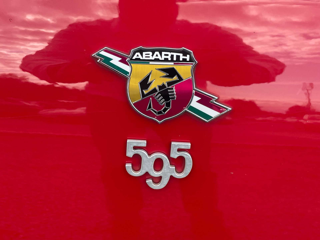 Abarth 595 1.4 T-jet Competizione Hatchback Red #10