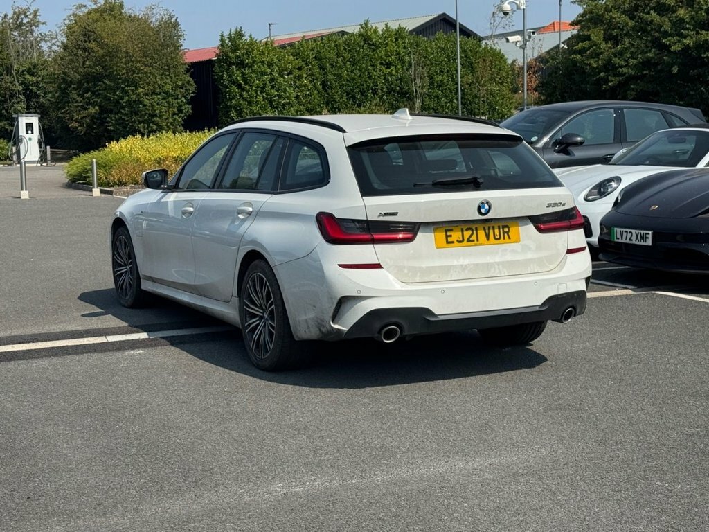 BMW 3 Series 2L M Sport EJ21VUR White #3