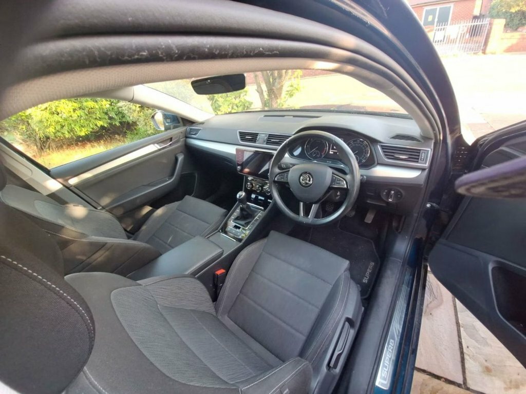 Skoda Superb 2L Se Blue #4