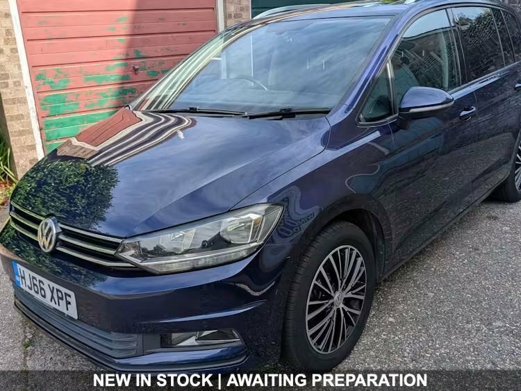 Volkswagen Touran 1.6L Se Family Blue