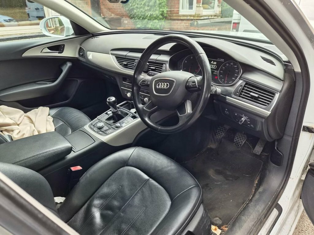 Audi A6 Avant 2L Se White #4