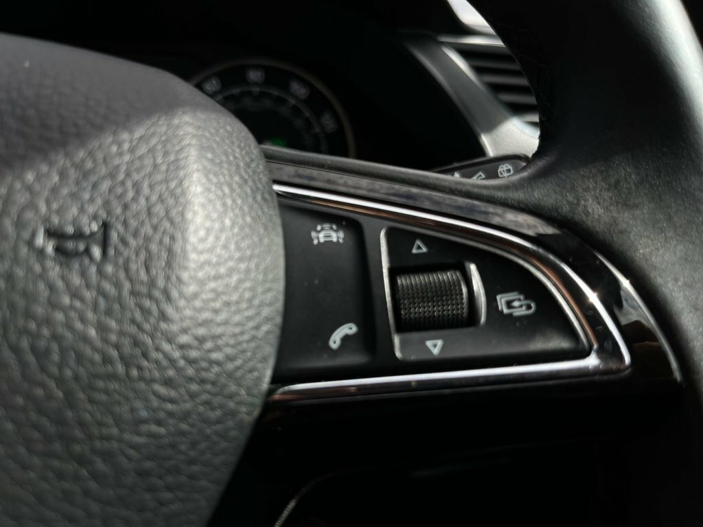 Skoda Superb 2.0 Tdi Cr 170 Elegance Dsg Grey #11