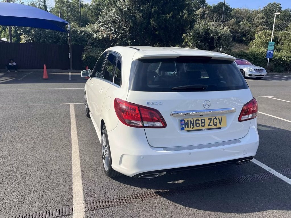 Mercedes-Benz B Class 1.6L Amg Line White #2
