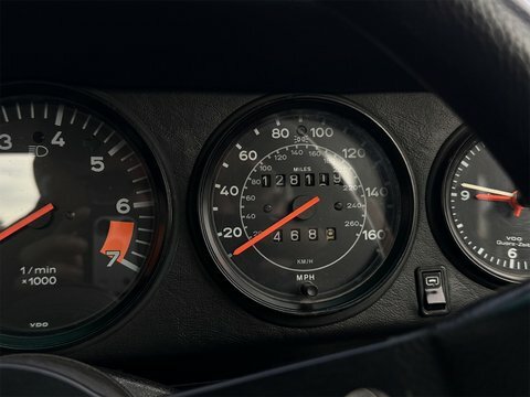 Porsche 911 3.2 Classic Carrera  #44