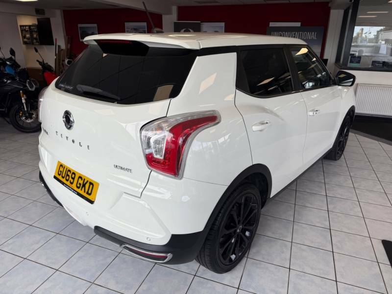 SsangYong Tivoli 1.6 Ultimate - 2019 69 White #4