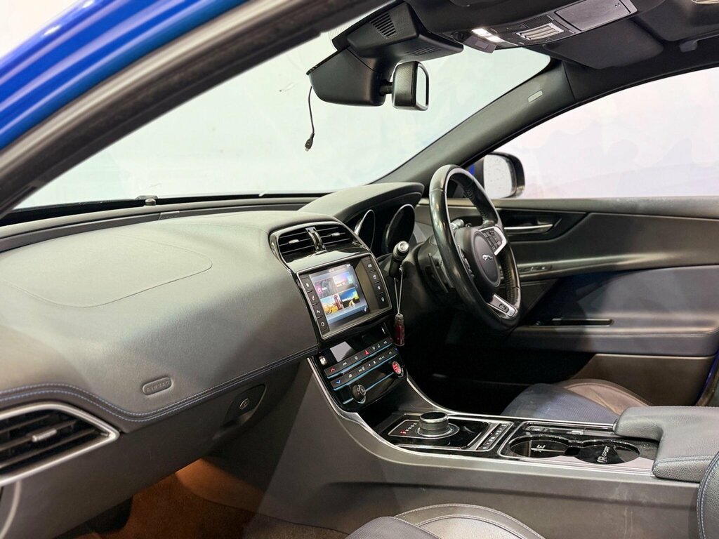 Jaguar XE 2.0D Prestige Euro 6 Ss Grey #22