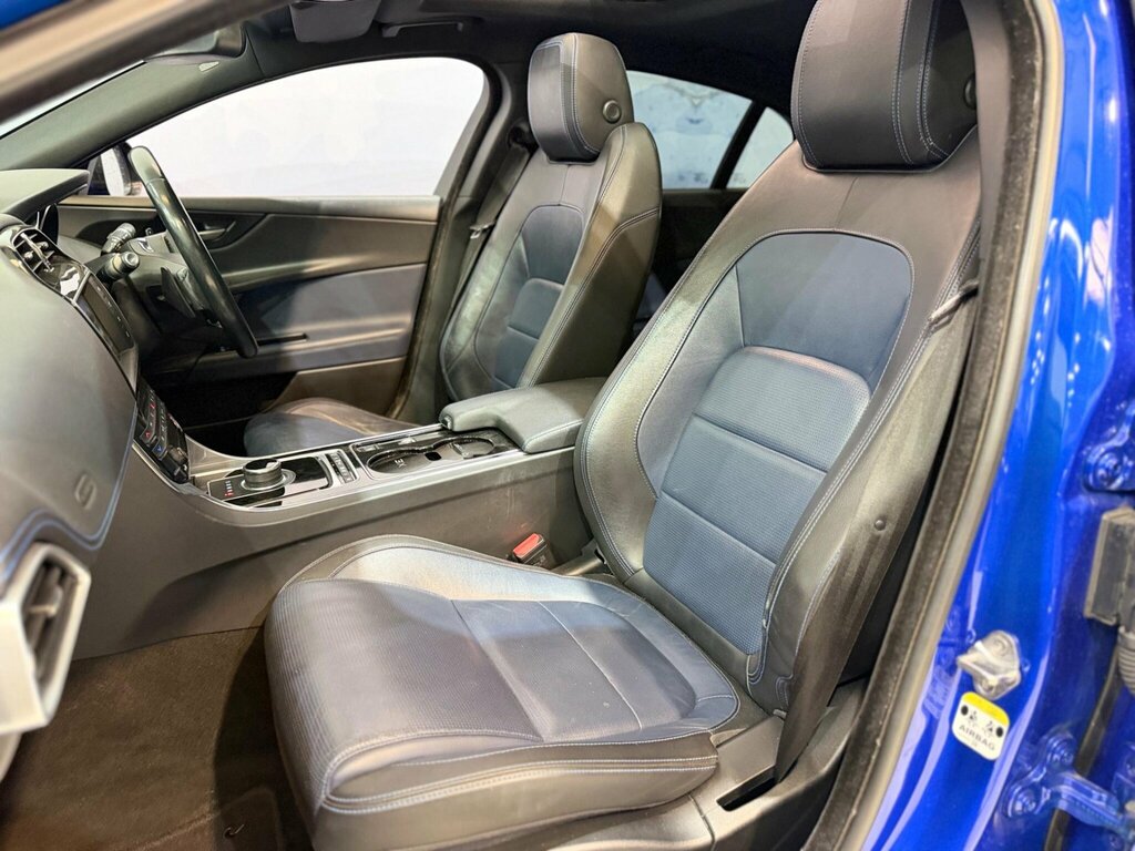 Jaguar XE 2.0D Prestige Euro 6 Ss Grey #17