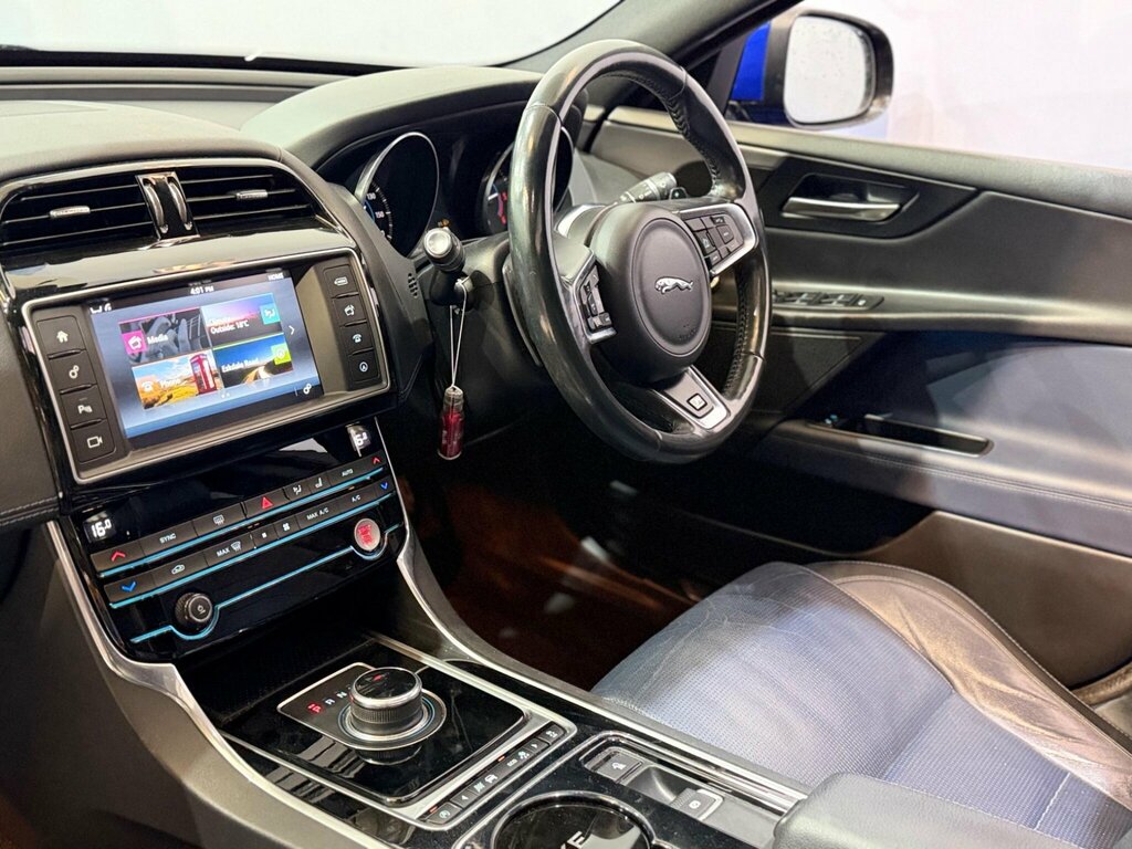 Jaguar XE 2.0D Prestige Euro 6 Ss Grey #21