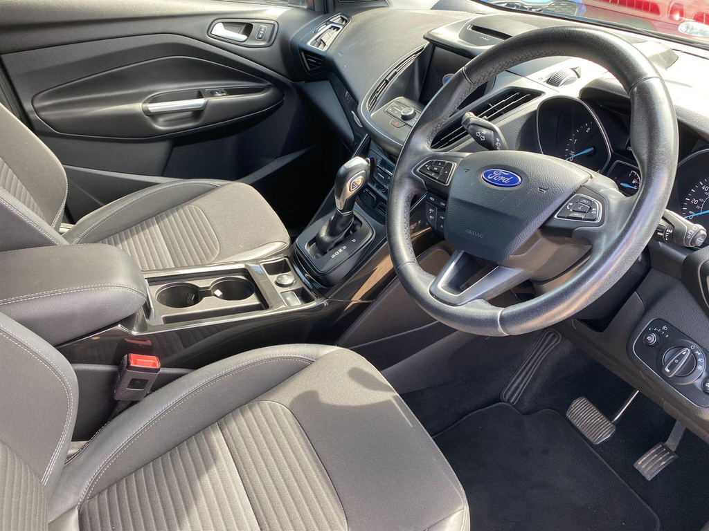 Ford Kuga 2.0 Tdci Ecoblue Titanium Edition Powershift Euro EA19SJV #3