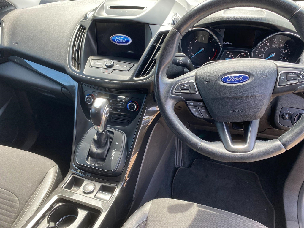 Ford Kuga 2.0 Tdci Ecoblue Titanium Edition Powershift Euro EA19SJV #4