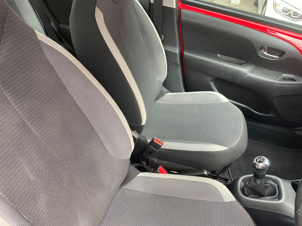 Toyota Aygo 1.0 Vvt-i X-play Euro 6 Safety Sense GK21LGA #6