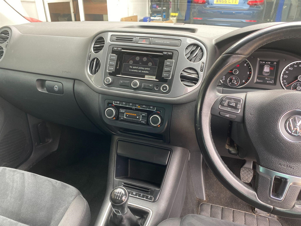 Volkswagen Tiguan 2.0 Tdi Bluemotion Tech Match 2Wd Euro 5 Ss MT15CLJ #4
