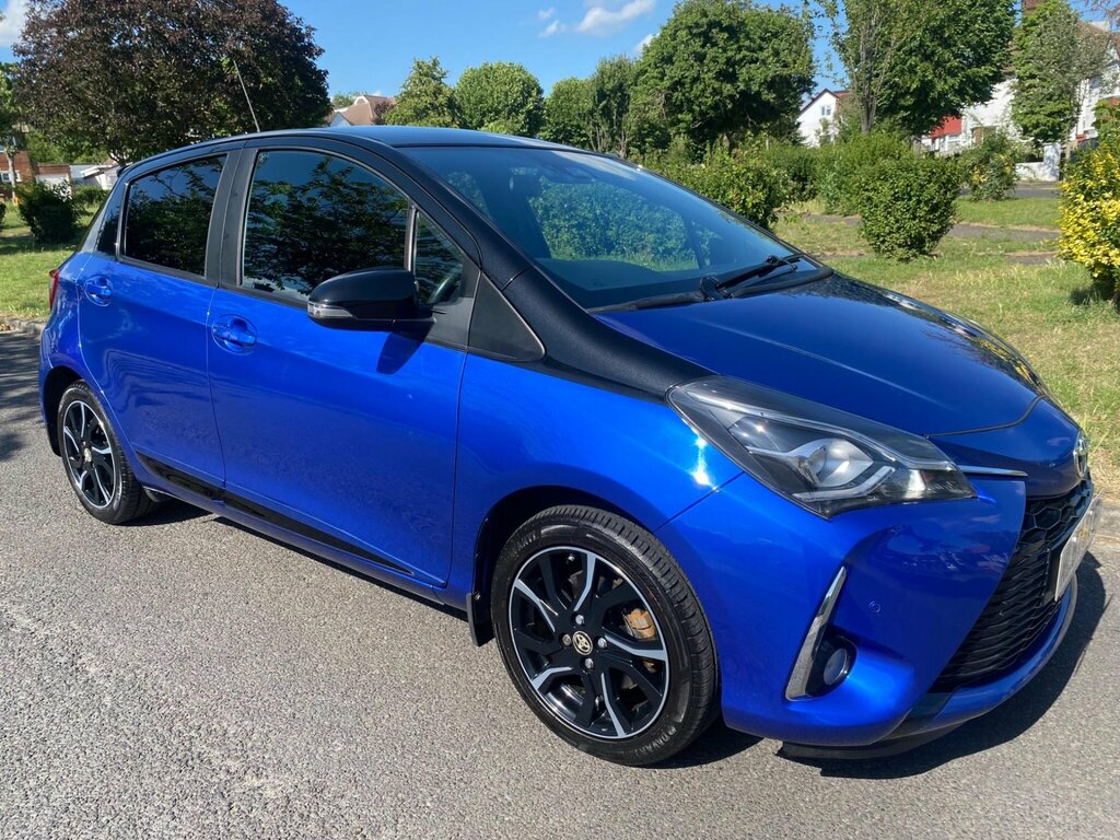 Toyota Yaris 1.5 Vvt-i Blue Bi-tone Euro 6 Blue #3
