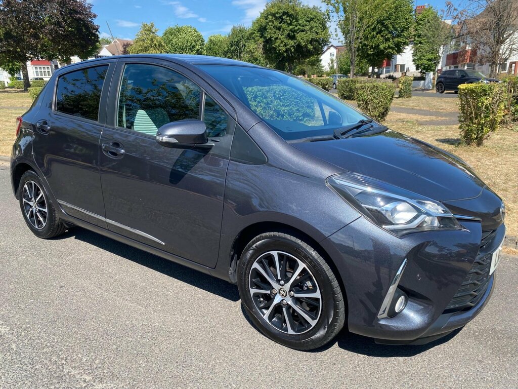 Toyota Yaris 1.5 Vvt-i Icon Tech Cvt Euro 6 Grey #3