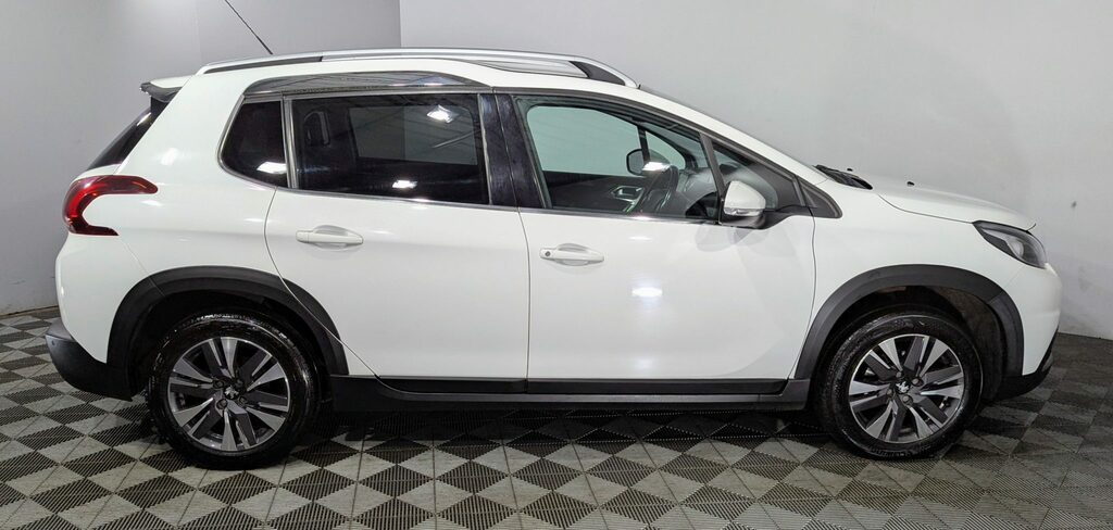 Peugeot 2008 1.2 Puretech Allure IGZ4592 White #5