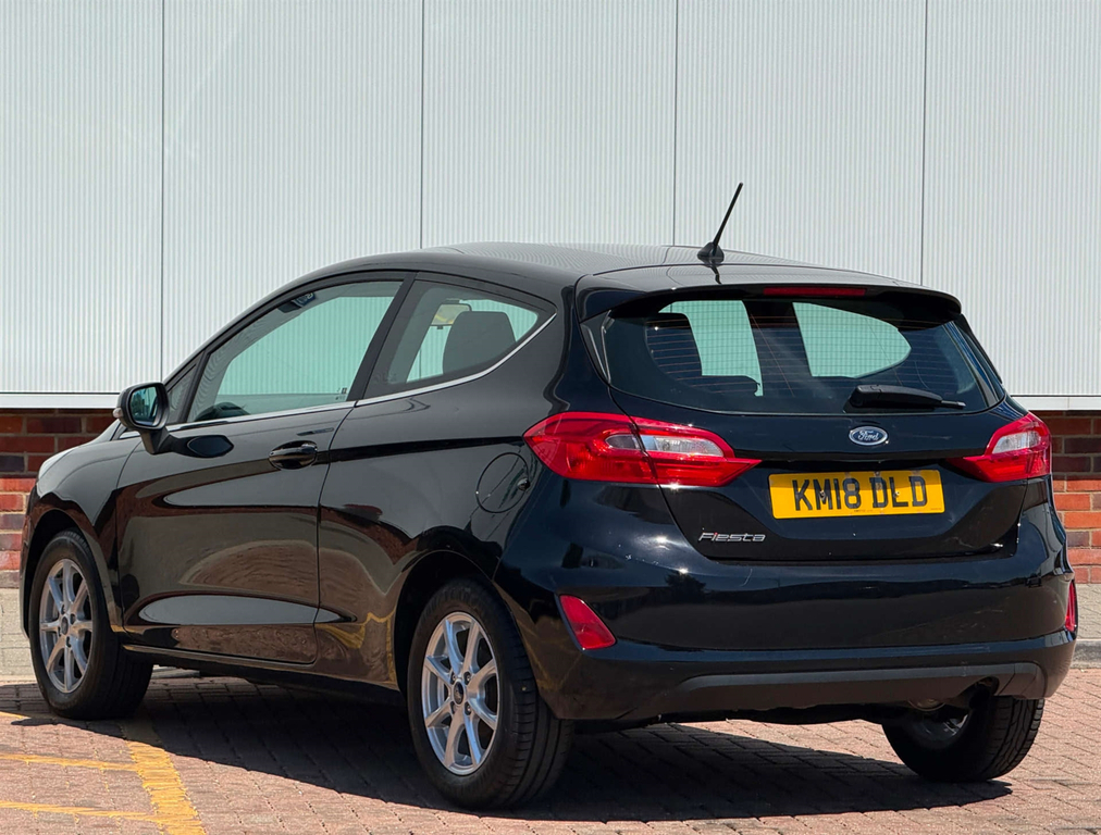 Ford Fiesta Zetec Black #4